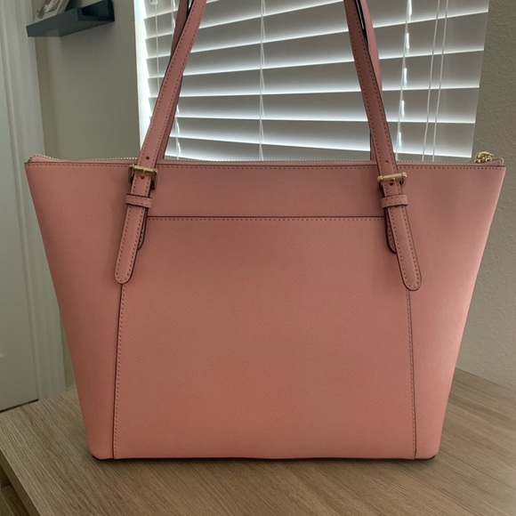 Like new Michael Kors light Rose purse - Picture 2 of 4